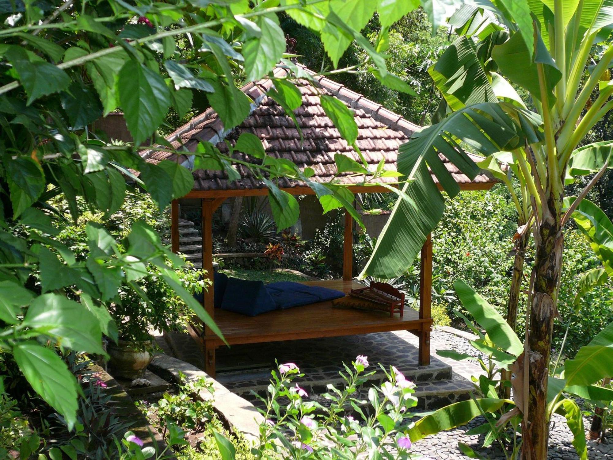 Sananda Bungalow โลวินา ภายนอก รูปภาพ