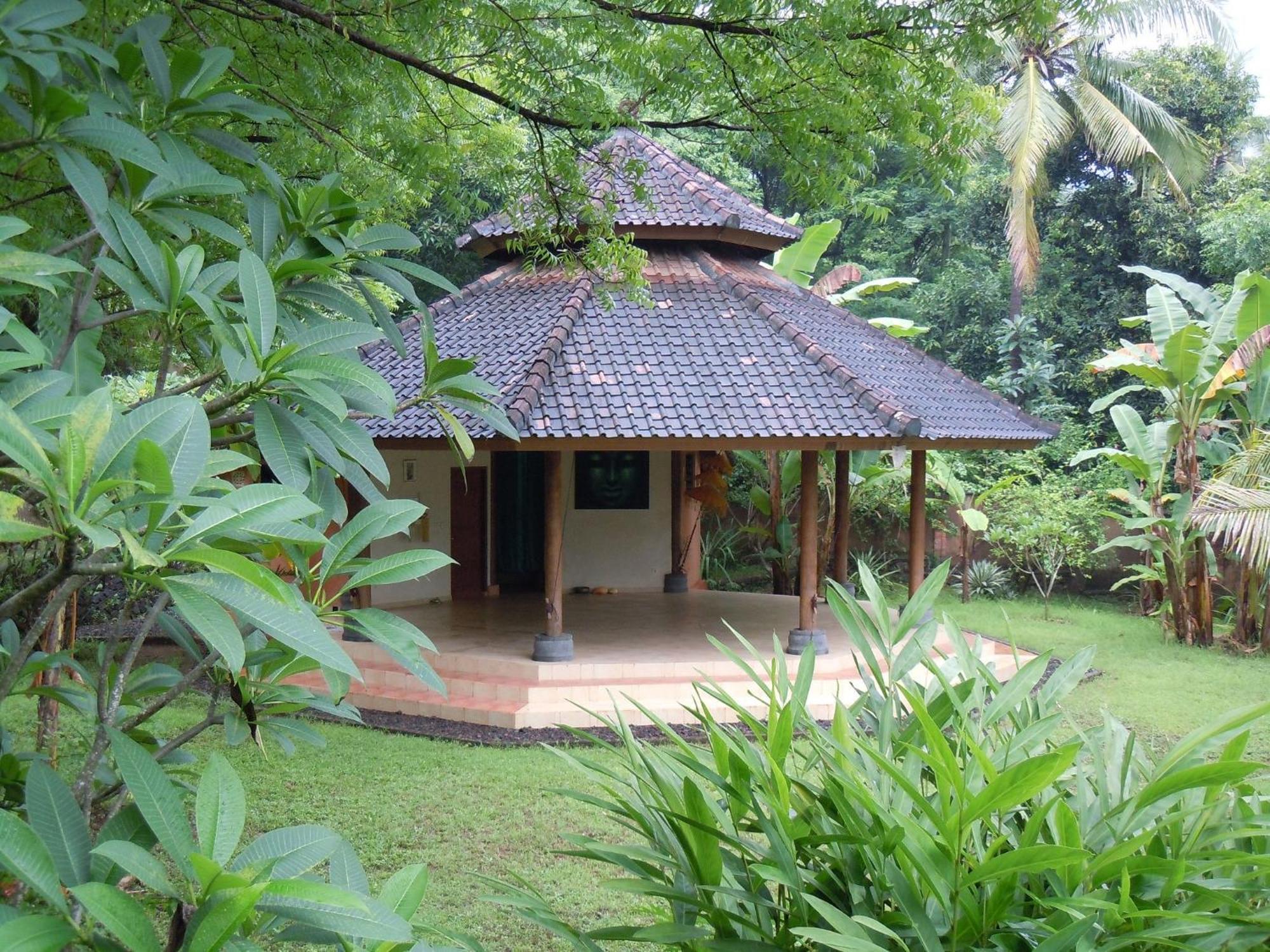 Sananda Bungalow โลวินา ภายนอก รูปภาพ