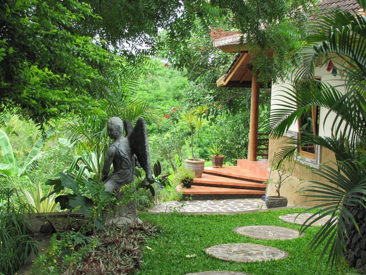 Sananda Bungalow โลวินา ห้อง รูปภาพ